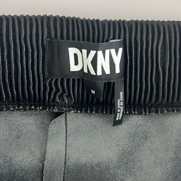 021 New DKNY Womens Faux Leather High Rise Ankle
Pants Size M - Picture 5 of 10